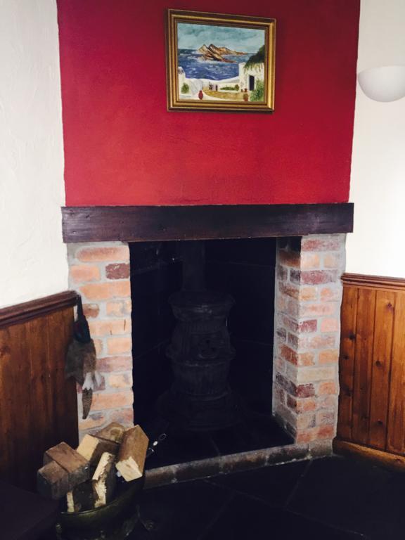 مبيت وإفطار Nant-y-bwch The Nags Head Tredegar المظهر الخارجي الصورة